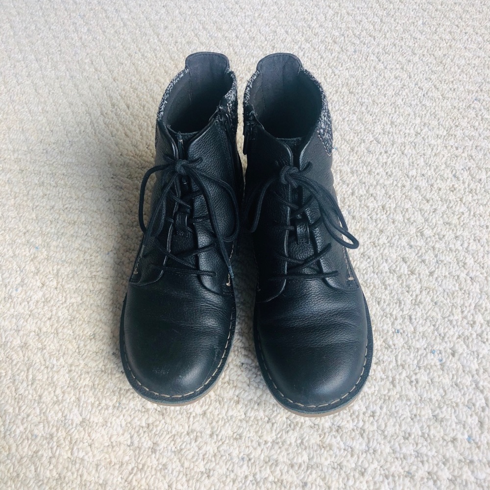 Clark’s leather ankle boots, US 5.5